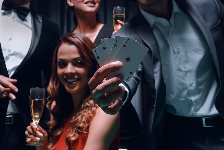 khani2 Plinko hamari lobby mein – chips giren, rewards aayen